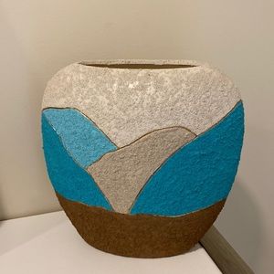 Vintage 90’s Turquoise and Sandy coloured Mesa Vase signed by artist.